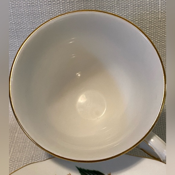 Vintage 1950s Royal Vale Bone China Tea Cup & Saucer #8611 - Picture 5 of 8